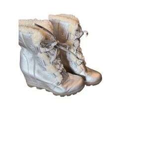 Sorel Wedge Snow Boots Silver Lace Up Faux‎ Fur Cuff Winter Apres Ski